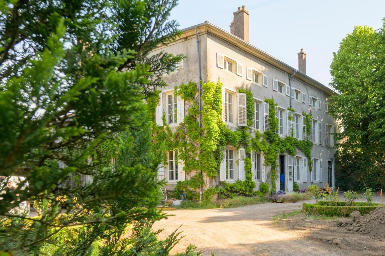 Logis Hotel Du Parc Pont-à-Mousson Екстериор снимка