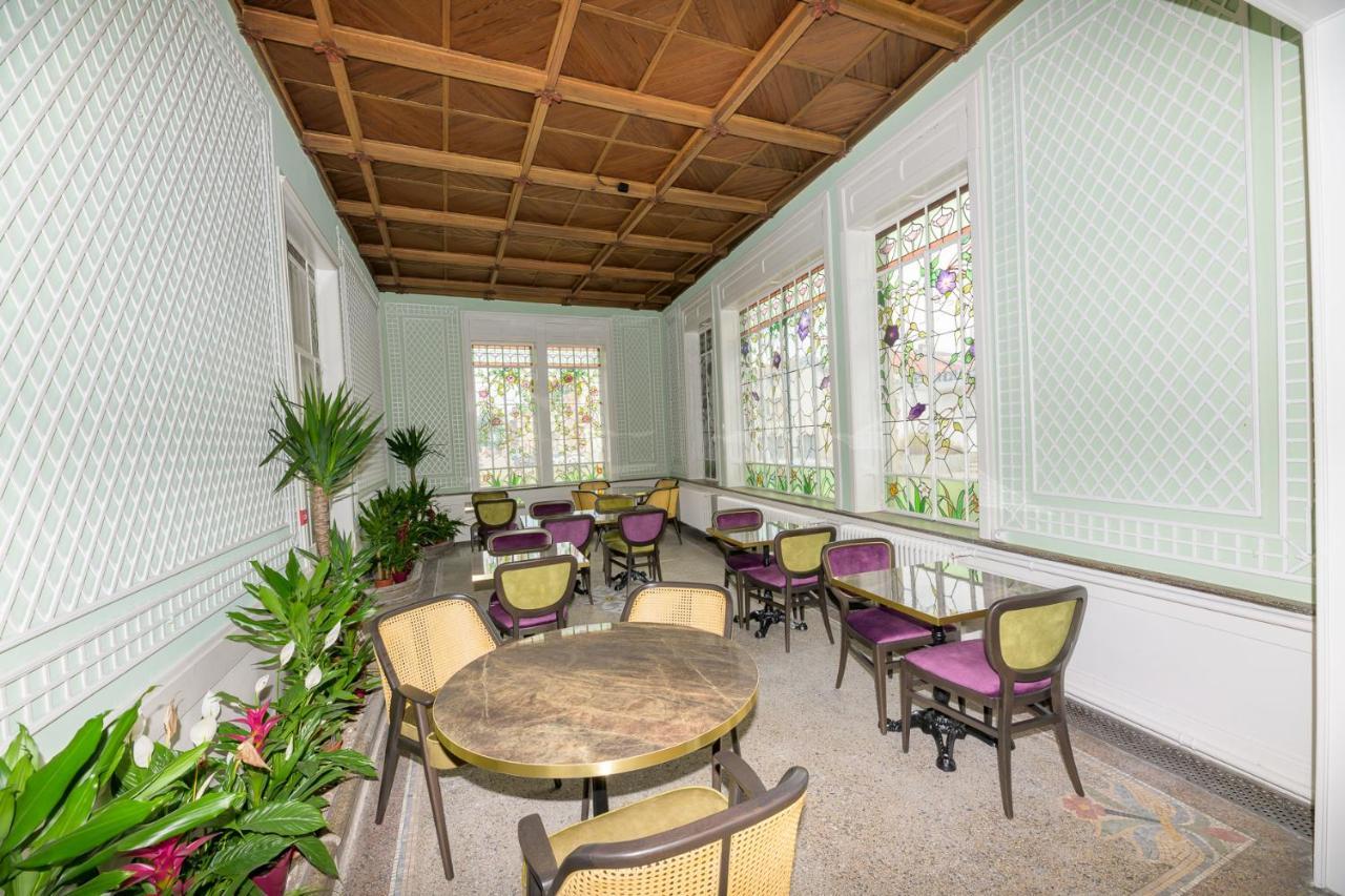 Logis Hotel Du Parc Pont-à-Mousson Екстериор снимка