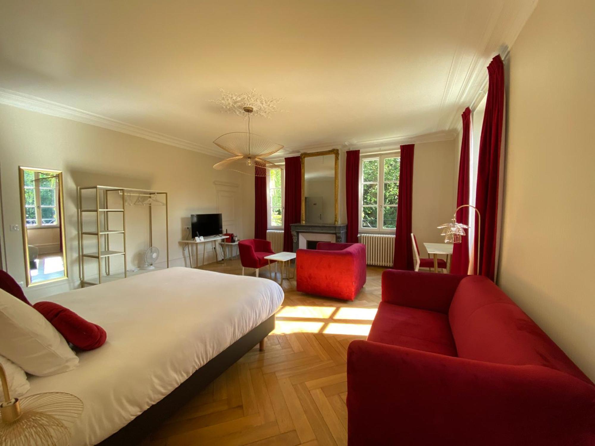Logis Hotel Du Parc Pont-à-Mousson Екстериор снимка