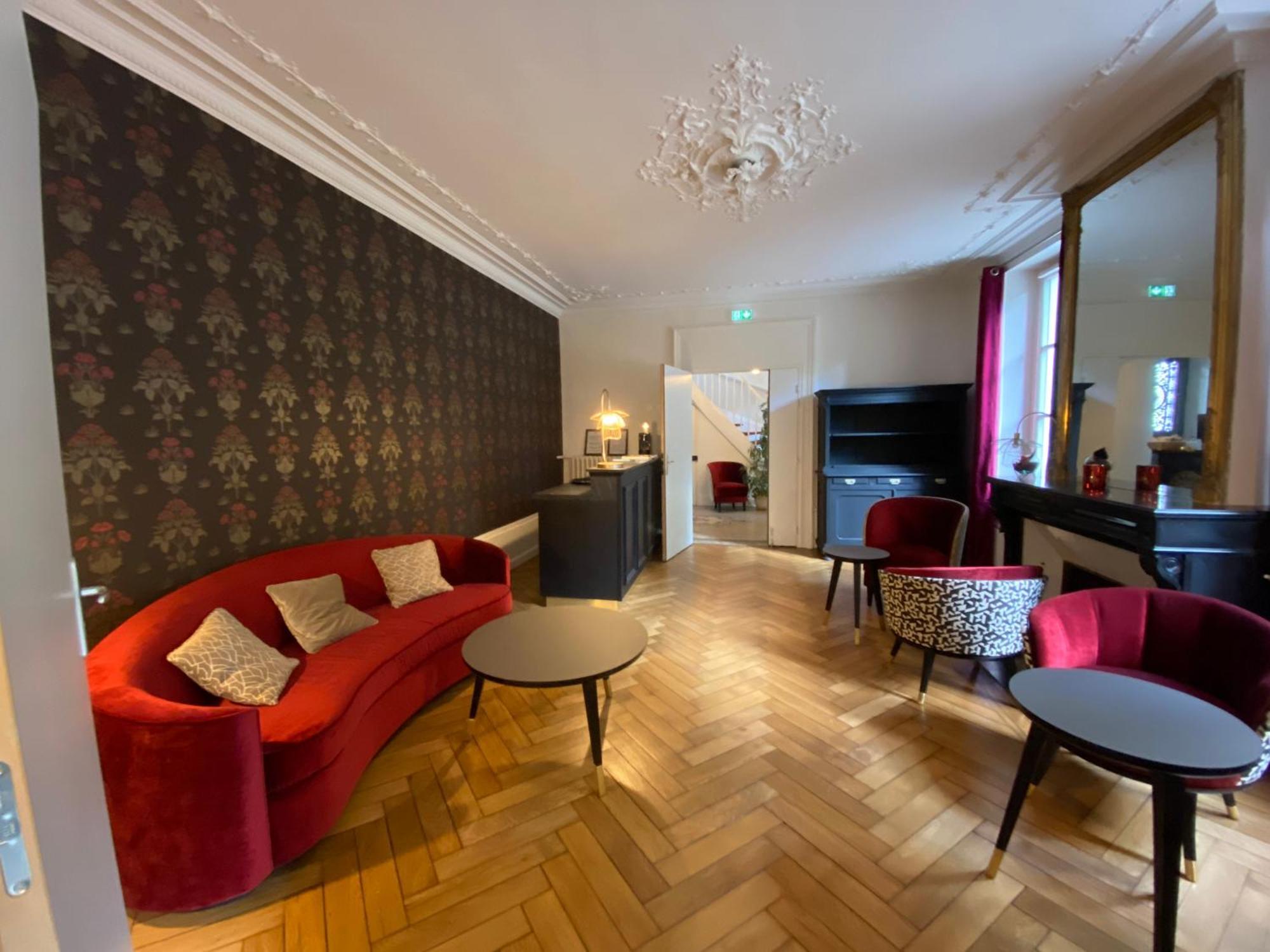 Logis Hotel Du Parc Pont-à-Mousson Екстериор снимка